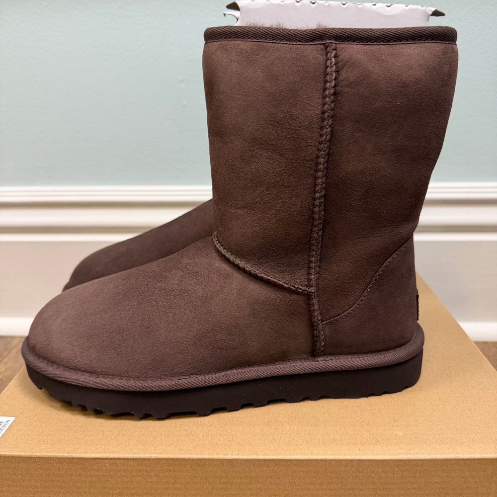 UGG Classic Short II Boots Women Size 8 Brown 1016223